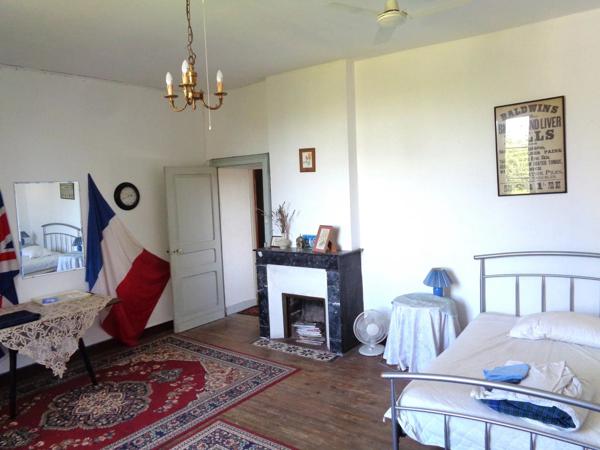 Superbe propriété de campagne au calme, 142 m², 17964 m² de terrain, 4 grandes dépendances
