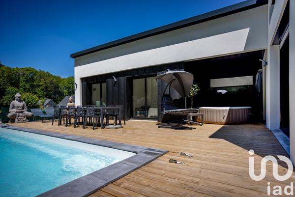 Maison d’architecte 6 pièces de 145 m² à Plumelec (56420)