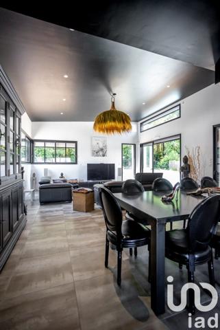 Maison d’architecte 6 pièces de 145 m² à Plumelec (56420)