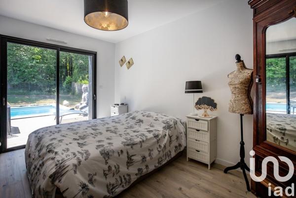 Maison d’architecte 6 pièces de 145 m² à Plumelec (56420)