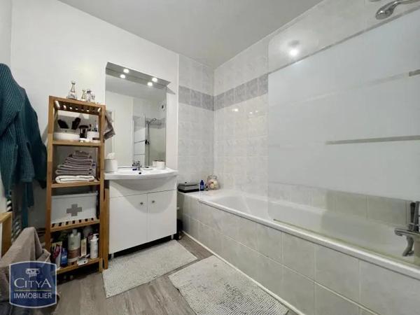Appartement à louer 3 pièces 62.08m² Nancy (54000)