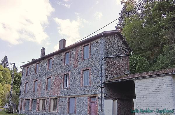 Immeuble à vendre LA MONNERIE LE MONTEL (63650)