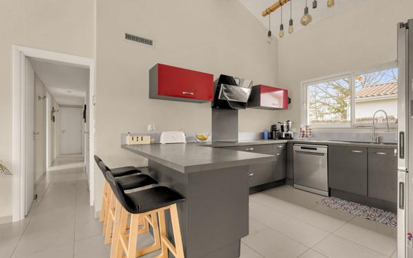 Maison à vendre    6 pièces •  Pibrac