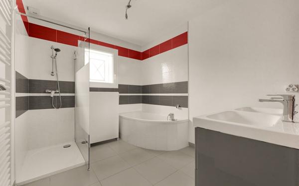 Maison à vendre    6 pièces •  Pibrac