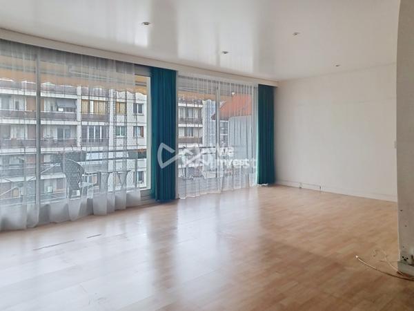 Appartement familial 5 pièces de 108 m² avec balcon, cave et parking – Quartier Eiffel-Collange