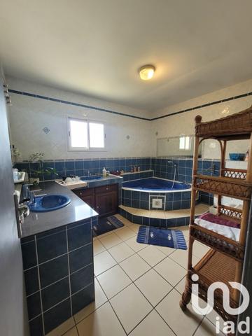 Maison 5 pièces de 169 m² à Saint-Benoît (97470)