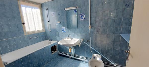 MAISON LA TOUR DU CRIEU AVEC JARDIN IDEALEMENT SITUEE