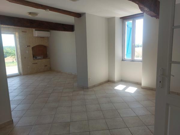 Maison de campagne T4 avec jardin et abri à Miradoux