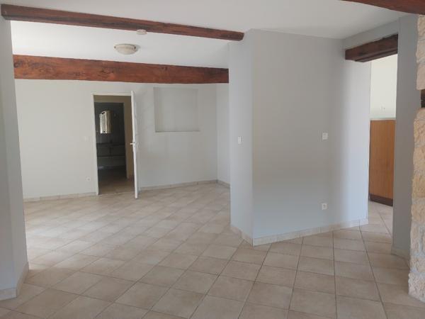 Maison de campagne T4 avec jardin et abri à Miradoux