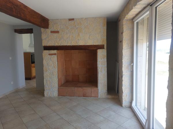 Maison de campagne T4 avec jardin et abri à Miradoux