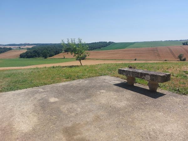 Maison de campagne T4 avec jardin et abri à Miradoux