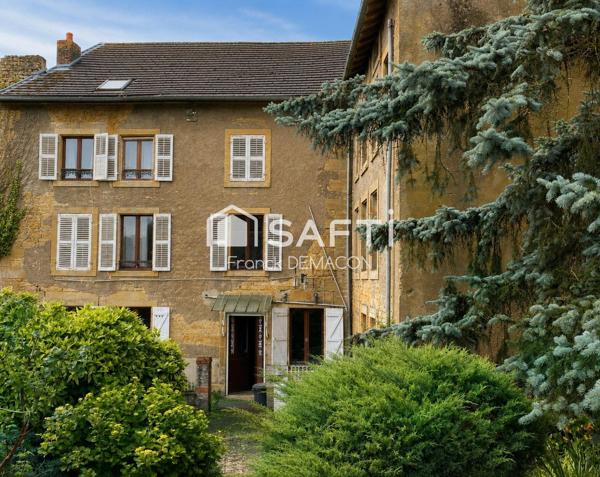 Demeure de caractère – 243 m² – Jardin de 700 m² – Dépendance à réhabiliter