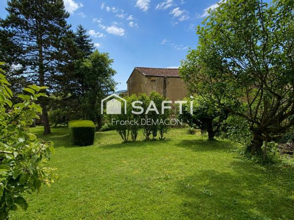 Demeure de caractère – 243 m² – Jardin de 700 m² – Dépendance à réhabiliter