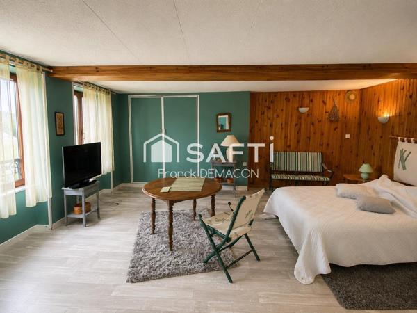 Demeure de caractère – 243 m² – Jardin de 700 m² – Dépendance à réhabiliter