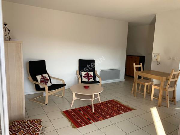 Toulouse Rangueil appartement T1 bis meublé de 41.77 m² sans vis à vis à proximité des commodités , 1 place de parking sous sol et balcon