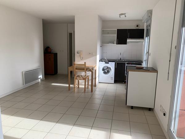 Toulouse Rangueil appartement T1 bis meublé de 41.77 m² sans vis à vis à proximité des commodités , 1 place de parking sous sol et balcon