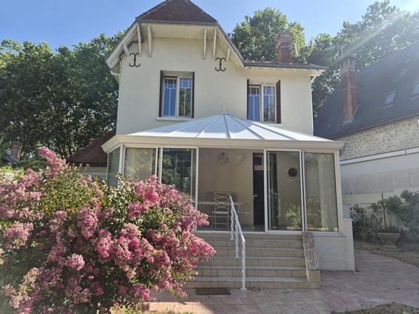 Maison d'exception à vendre à Saint Avertin - Charme des années 30 et confort moderne