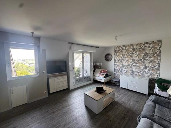 Vente                                                      Appartement
                        
                     2 pièces                      44 m2                     à Dinan