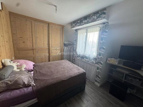 Vente                                                      Appartement
                        
                     2 pièces                      44 m2                     à Dinan
