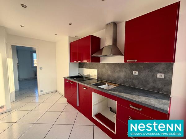 Appartement Vaulx En Velin 5 pièce(s) 76m² avec parking collectif fermé et sécurisé