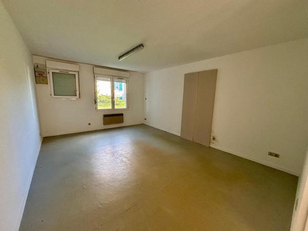 Ensemble immobilier - 2 appartements - Idéal investisseur - Magny-Cours