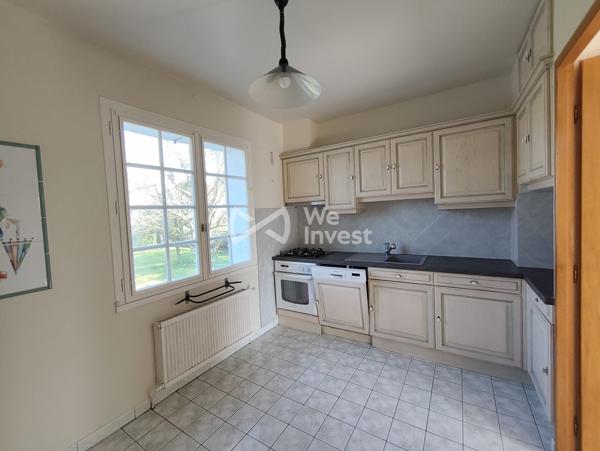 Maison 5 chambres possible – Terrain 968 m² – Garage – Proche Sablé-sur-Sarthe