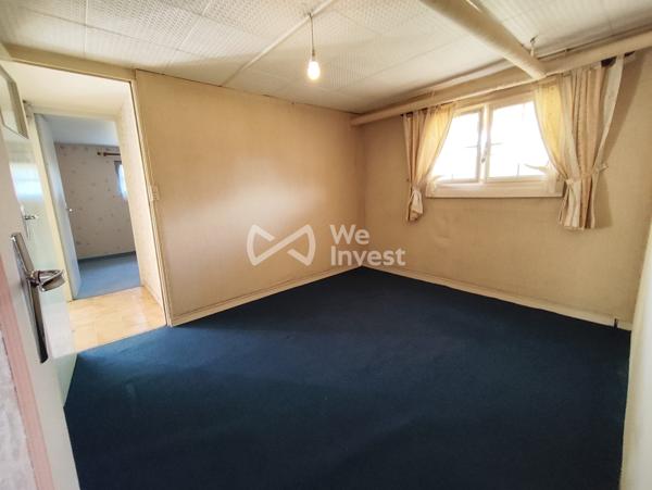 Maison 5 chambres possible – Terrain 968 m² – Garage – Proche Sablé-sur-Sarthe
