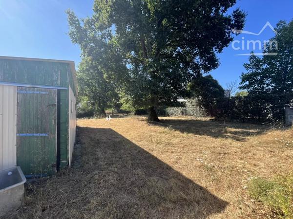 Située dans un village sur le jolie secteur à 6 minutes NORT SUR ERDRE.