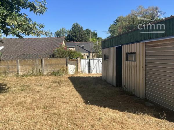Située dans un village sur le jolie secteur à 6 minutes NORT SUR ERDRE.