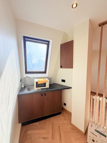 Paris (75017) Charmant 2 pièces clé en main . 17? – Rue Daubigny
