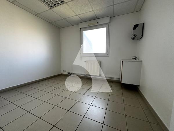 Local commercial 10.55 m2
