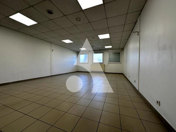 Local commercial 10.55 m2