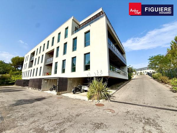 PLATEAU DE BUREAUX MODERNE AUX PRESTATIONS HAUT DE GAMME A LOUER A LA DURANNE