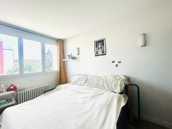 Appartement 3 pièces à vendre à Nanterre - Investissement idéal 280 000 € **  - Référence  15537