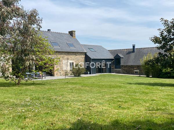 Achat maison près de PONTRIEUX - 13 pièce(s) - 405 m² - 776 500 €
