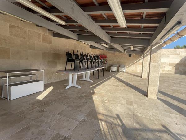 Arles, Villa 220m² sur terrain de 3900m²