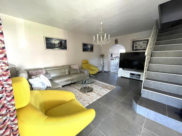 Arles, Villa 220m² sur terrain de 3900m²