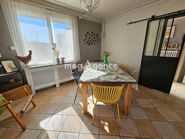 Maison à LA ROCHE-SUR-YON, 85000 - 5 pièces 121m²