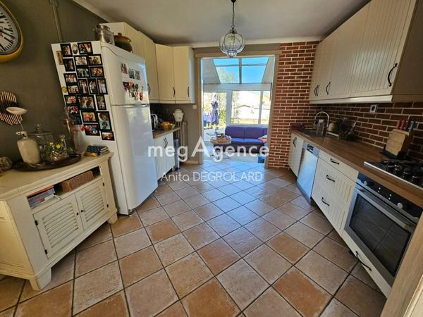 Maison à LA ROCHE-SUR-YON, 85000 - 5 pièces 121m²