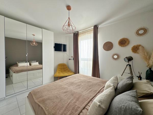 Charmant T2 48 m2 + terrasse 13 m2 + parking couvert – Résidence Récente et Sécurisée