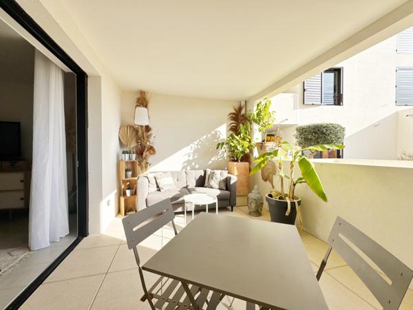 Charmant T2 48 m2 + terrasse 13 m2 + parking couvert – Résidence Récente et Sécurisée