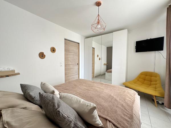 Charmant T2 48 m2 + terrasse 13 m2 + parking couvert – Résidence Récente et Sécurisée