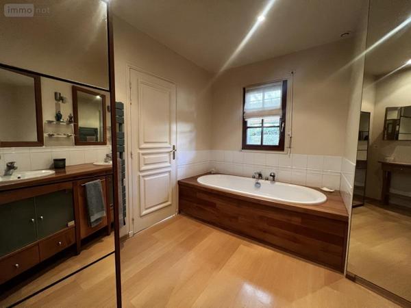 Maison à vendre à Bagnoles-de-l'Orne-Normandie dans l'Orne (61140), ref : 61044-2032