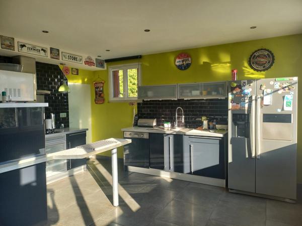 Quartier prisé de Vierzon,vaste maison sur beau terrain de plus de 3000m2