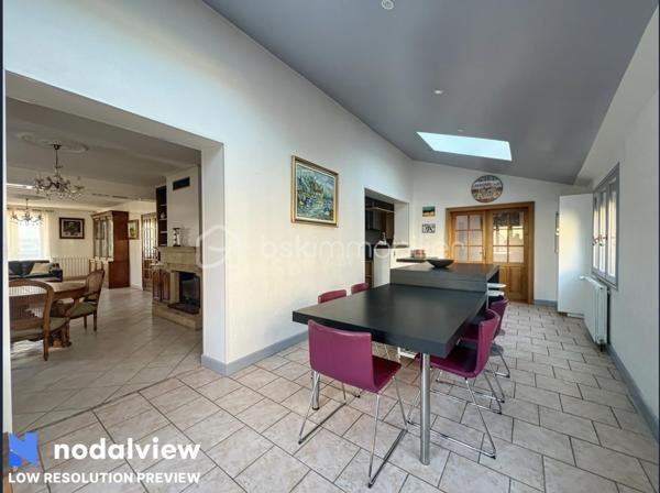 Maison de village de 215 m²