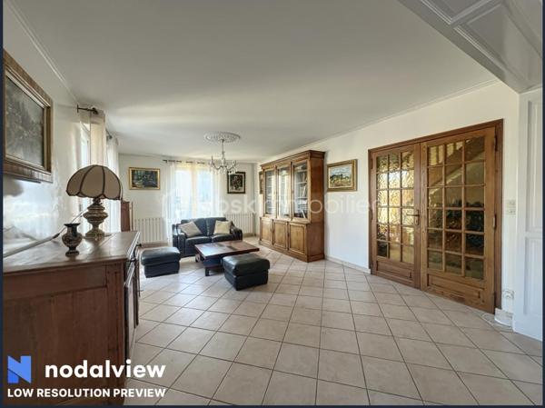 Maison de village de 215 m²