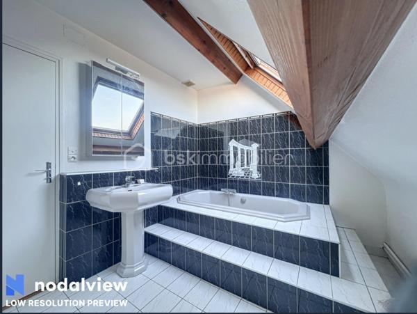 Maison de village de 215 m²