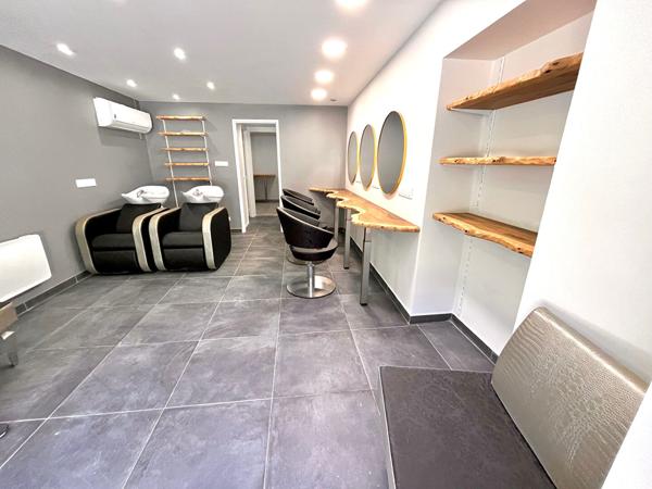 Local commercial Salon de coiffure Ennery