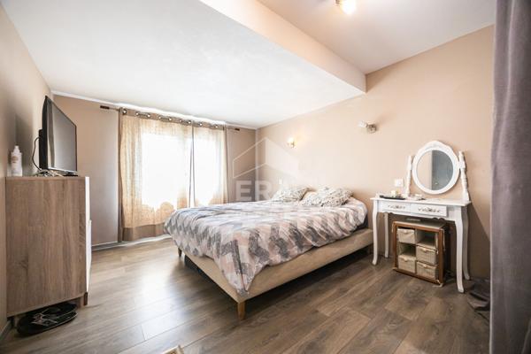 A vendre - Torreilles - Villa de 2012 - 4 chambres - Piscine - Garage .