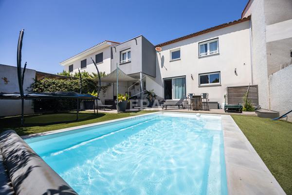 A vendre - Torreilles - Villa de 2012 - 4 chambres - Piscine - Garage .